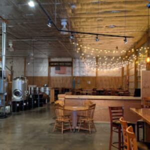 Fenton Winery & Brewery/Dream Machine Distillery
